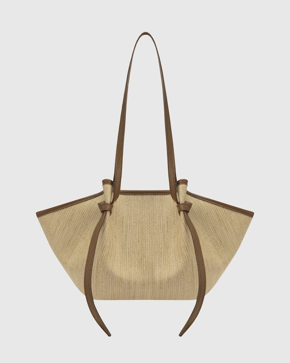 Carteira MOCHI em ráfia entrançada